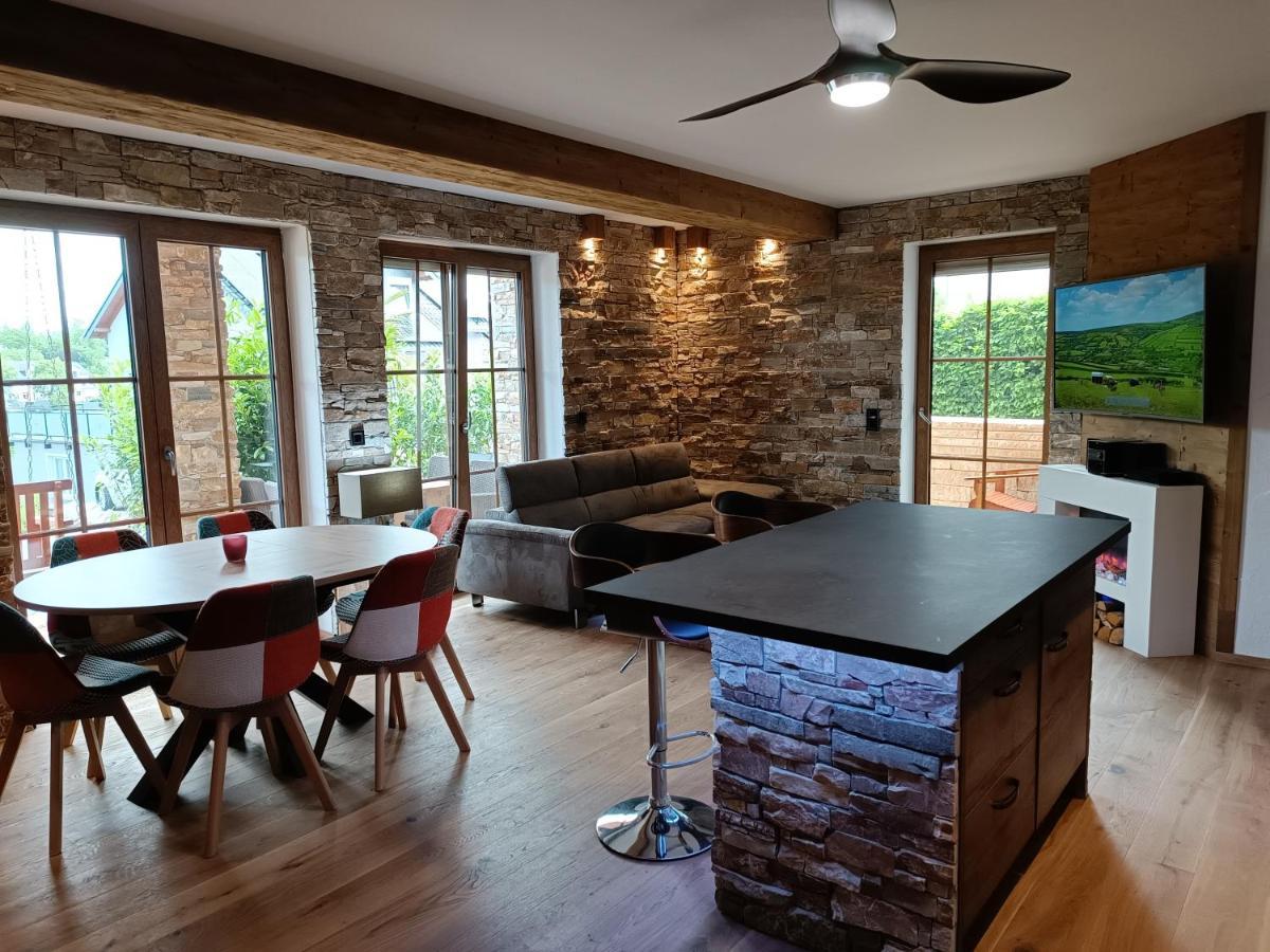 Luxus Ferienwohnung Chalet Seenaehe Schalkenmehren Bagian luar foto